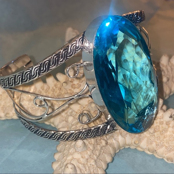 Stunning Blue Tourmaline HUGE handcrafted cuff - Picture 2 of 8